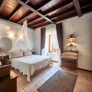 https://porto-valentino-2.it-lombardy.com
